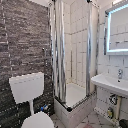 B06-004 דירה הייליגנהאפן